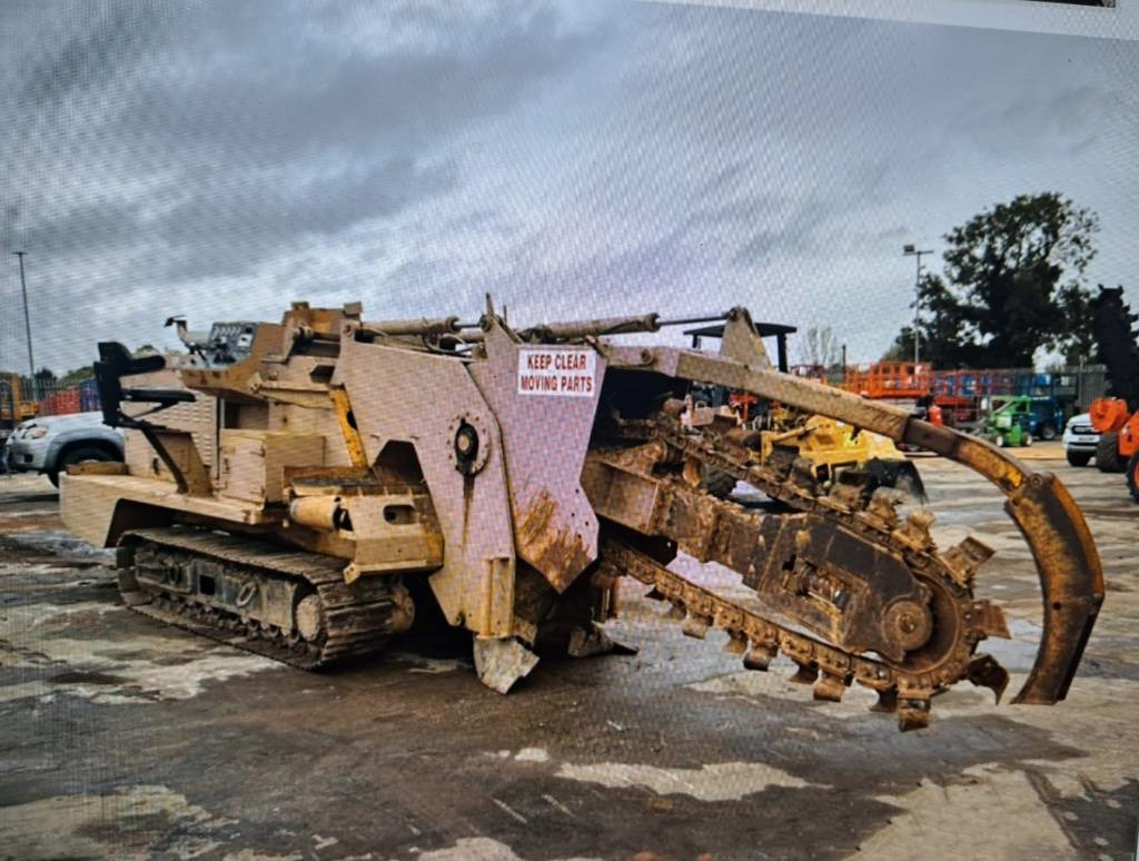 Trencor 460HD - Rovokopač: slika 1 Trencor 460HD - Rovokopač: slika 1