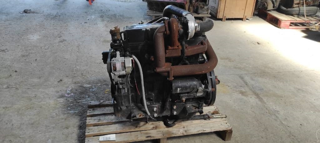 Yanmar 4TNE100 - Motor za Kmetijski stroj: slika 2 Yanmar 4TNE100 - Motor za Kmetijski stroj: slika 2