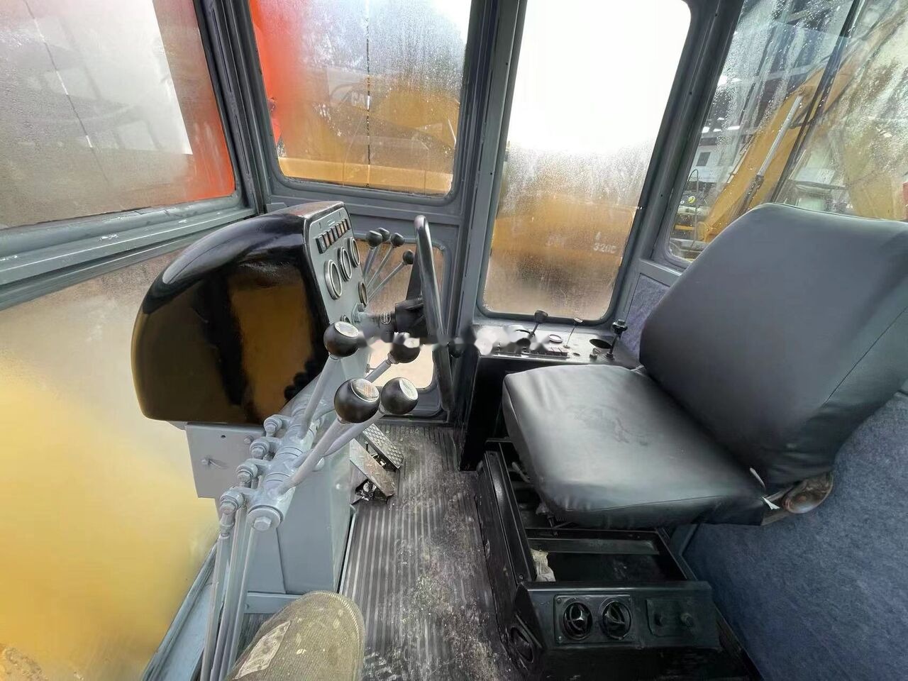 Caterpillar 140H - Greder: slika 2 Caterpillar 140H - Greder: slika 2