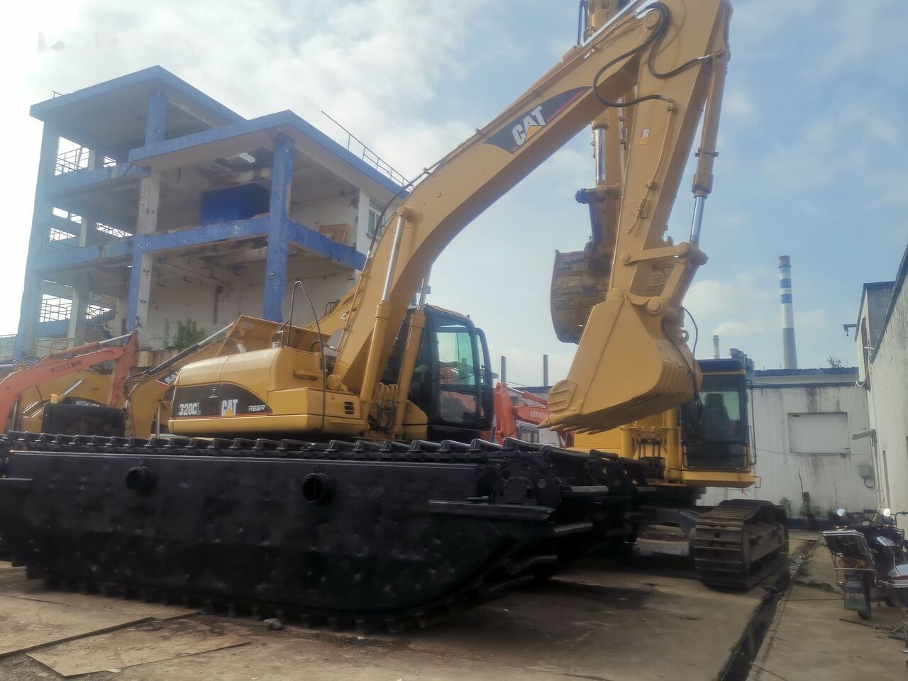 Caterpillar 320CL - Amfibijski bager: slika 3 Caterpillar 320CL - Amfibijski bager: slika 3