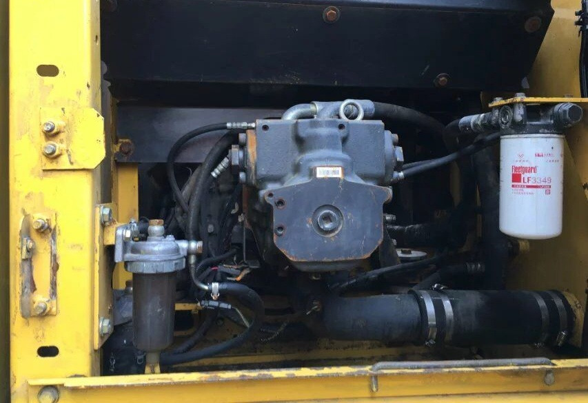 Komatsu PC220-7 - Mini bager: slika 2 Komatsu PC220-7 - Mini bager: slika 2