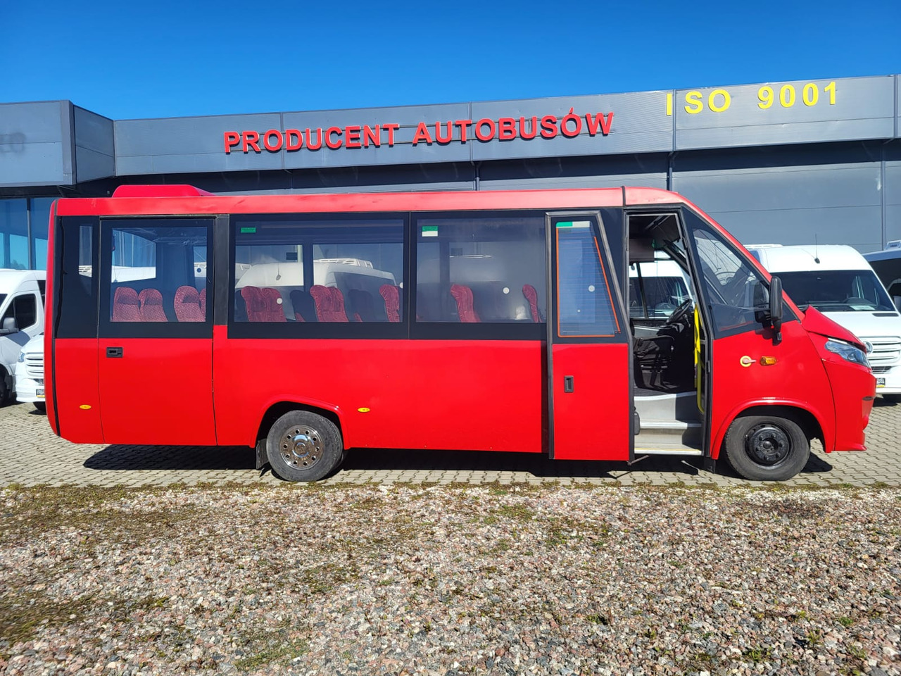 IVECO Daily Kapena- 35 Miejsc - Minibus, Potniški kombi: slika 4 IVECO Daily Kapena- 35 Miejsc - Minibus, Potniški kombi: slika 4