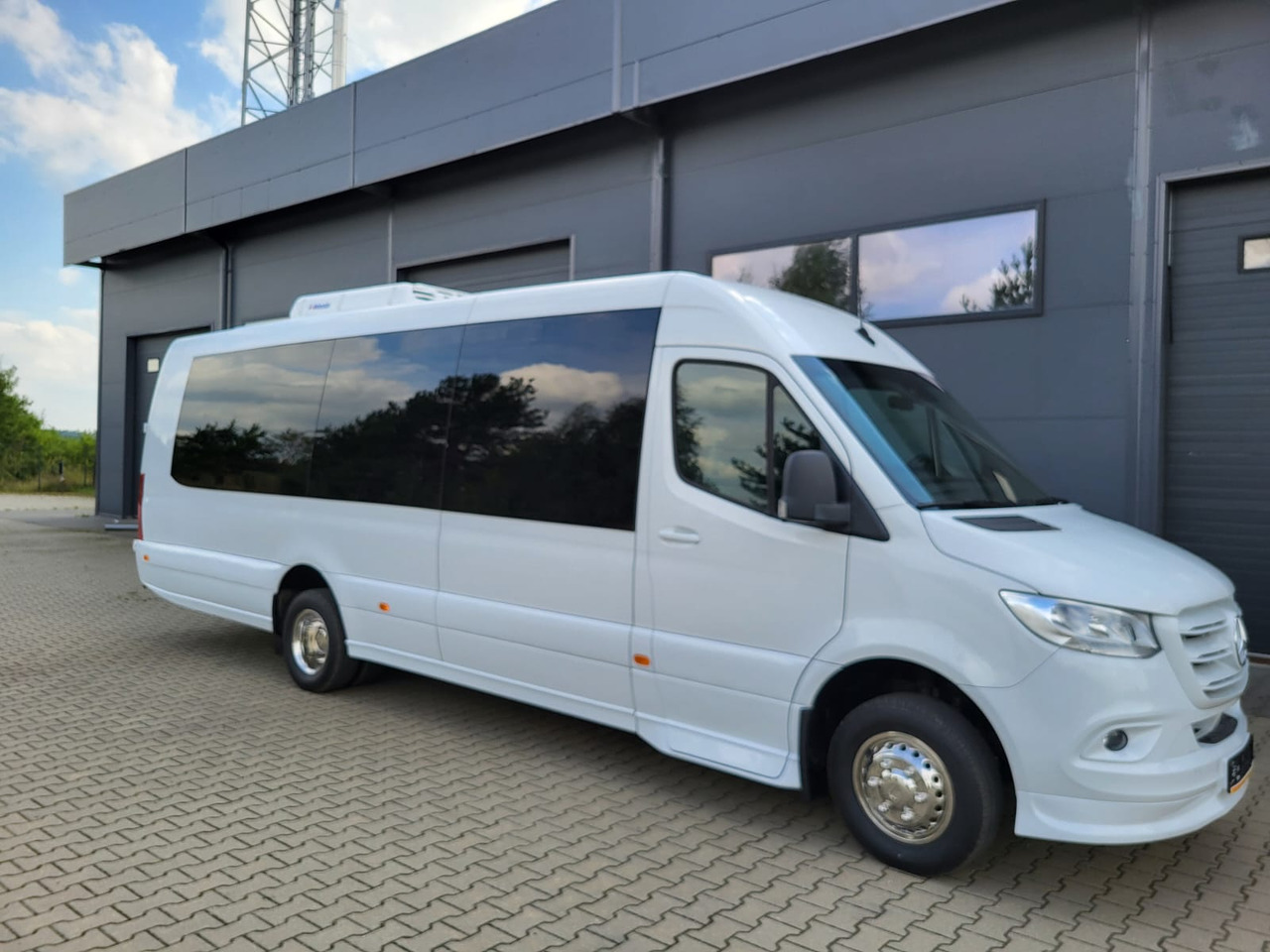 Mercedes-Benz Sprinter 517 CDI LONG 24 places + 4 standing - Primestni avtobus: slika 1 Mercedes-Benz Sprinter 517 CDI LONG 24 places + 4 standing - Primestni avtobus: slika 1