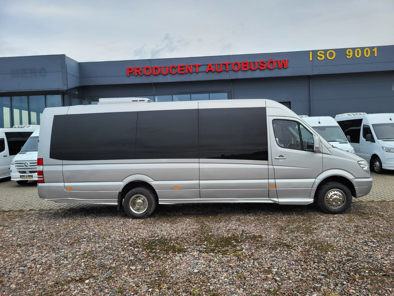 Mercedes-Benz Sprinter 519 CDI 24 places + 4 standing - Primestni avtobus: slika 4 Mercedes-Benz Sprinter 519 CDI 24 places + 4 standing - Primestni avtobus: slika 4