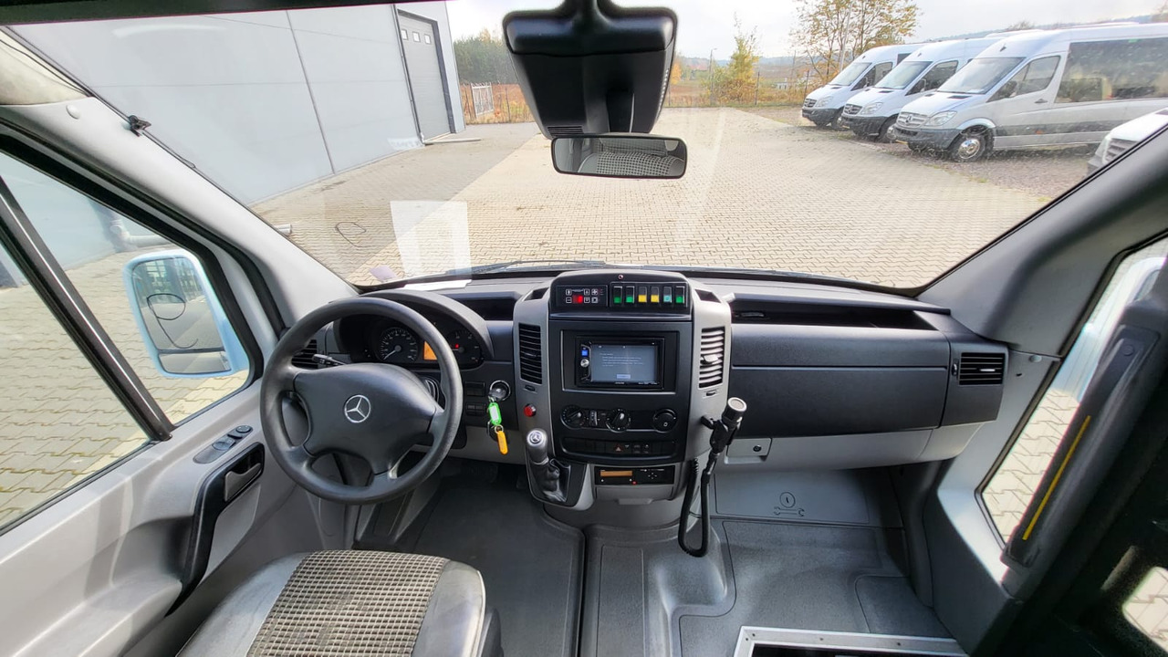 Mercedes-Benz Sprinter 519 CDI 24 seats - Potovalni avtobus: slika 4 Mercedes-Benz Sprinter 519 CDI 24 seats - Potovalni avtobus: slika 4