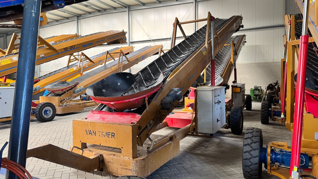 Hallenvuller HV16-80 Store loader - Transportni trak: slika 1 Hallenvuller HV16-80 Store loader - Transportni trak: slika 1