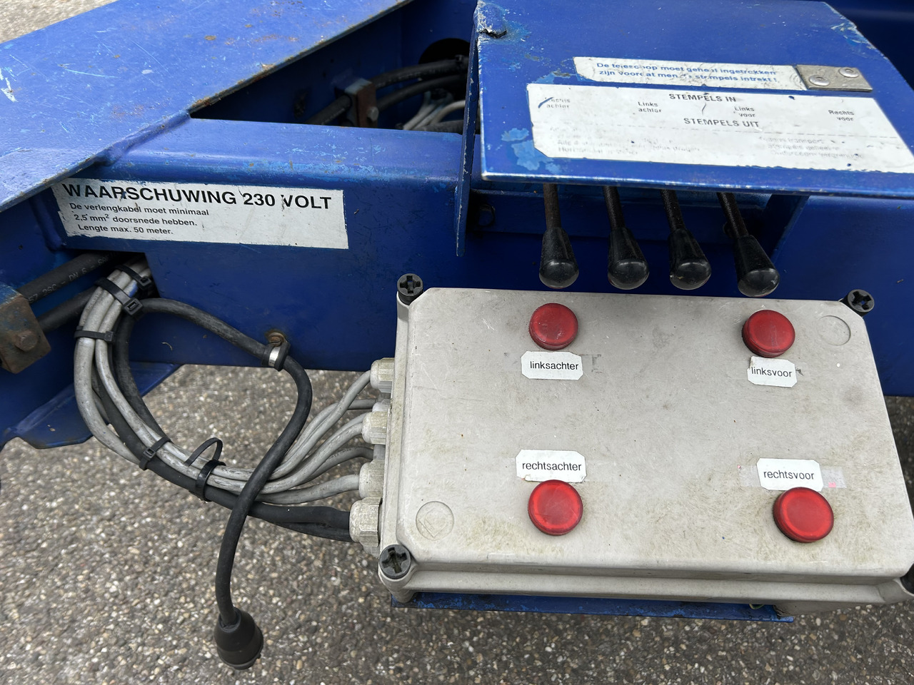 Custers R20EHS R20 2005 trailer mounted platform R20 - Dvižna košara na prikolici: slika 4 Custers R20EHS R20 2005 trailer mounted platform R20 - Dvižna košara na prikolici: slika 4