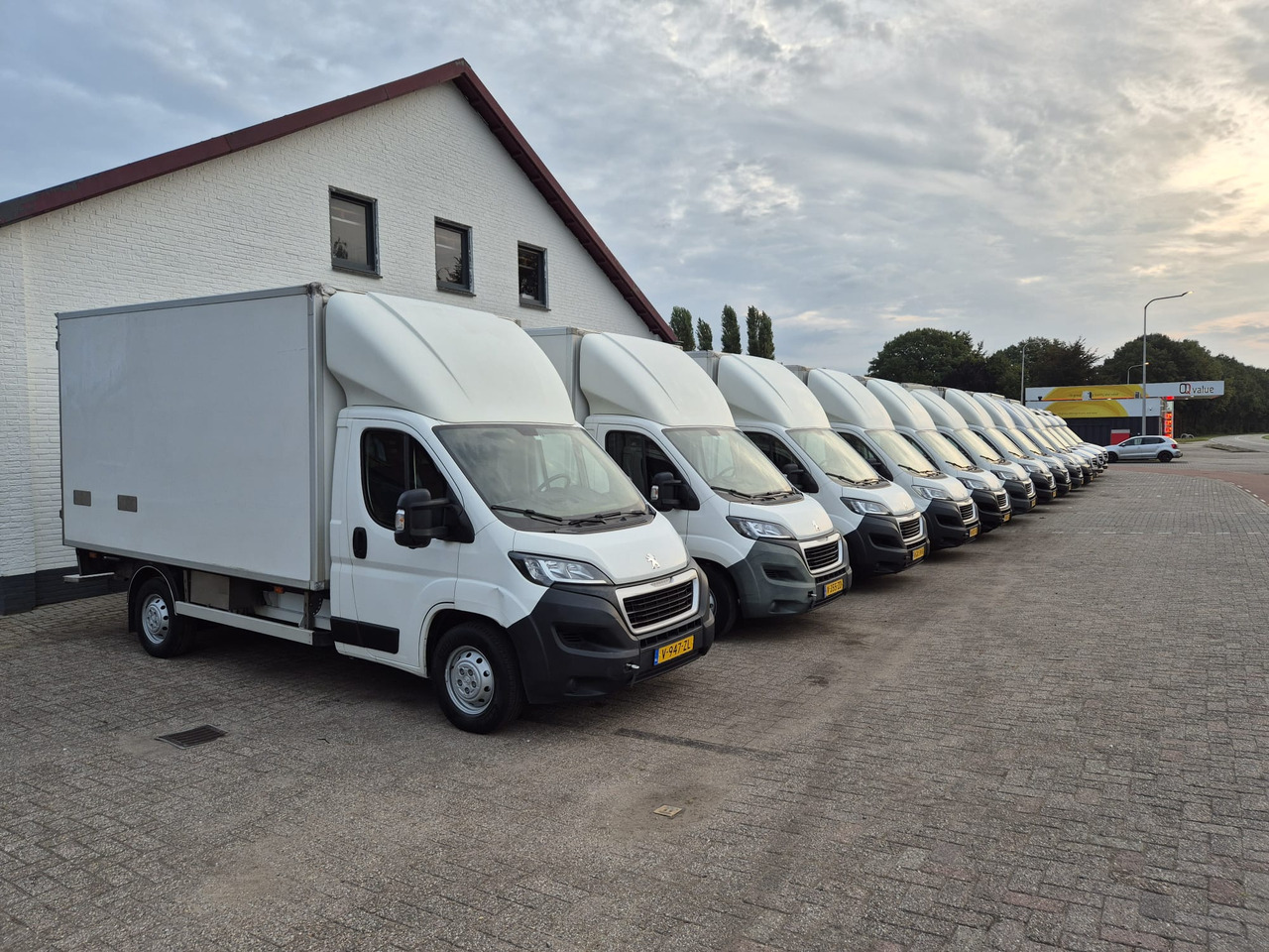 Peugeot 20 x Boxer HDI 160PK EURO 6 Koelwagen Bj2018-2019 - Hladilno vozilo: slika 1 Peugeot 20 x Boxer HDI 160PK EURO 6 Koelwagen Bj2018-2019 - Hladilno vozilo: slika 1