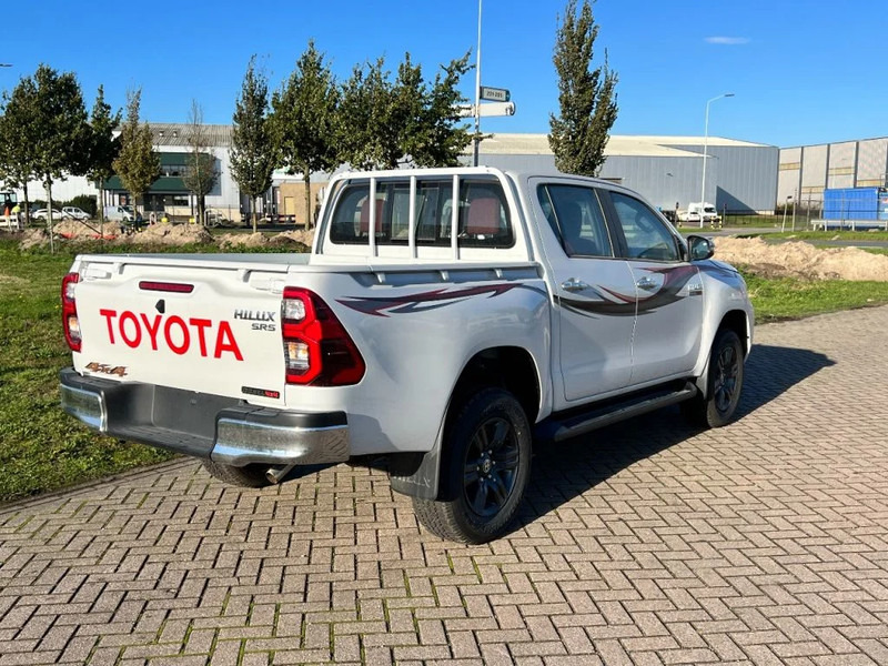Toyota Hilux GLX SR5 4x4 - 2 UNITS IN STOCK - 2.4 D Double Cab - EURO 2 - NEW!! - Poltovornjak, Dostavno vozilo z dvojno kabino: slika 5 Toyota Hilux GLX SR5 4x4 - 2 UNITS IN STOCK - 2.4 D Double Cab - EURO 2 - NEW!! - Poltovornjak, Dostavno vozilo z dvojno kabino: slika 5