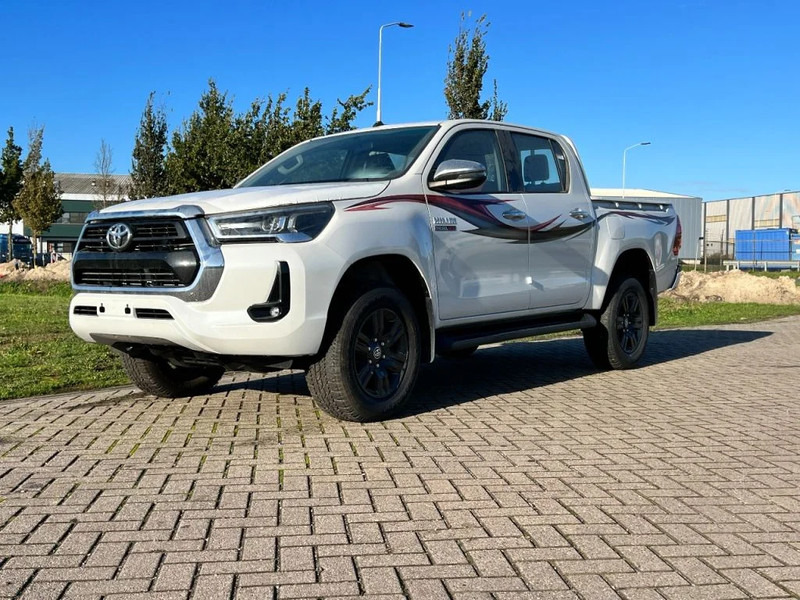 Toyota Hilux GLX SR5 4x4 - 2 UNITS IN STOCK - 2.4 D Double Cab - EURO 2 - NEW!! - Poltovornjak, Dostavno vozilo z dvojno kabino: slika 1 Toyota Hilux GLX SR5 4x4 - 2 UNITS IN STOCK - 2.4 D Double Cab - EURO 2 - NEW!! - Poltovornjak, Dostavno vozilo z dvojno kabino: slika 1
