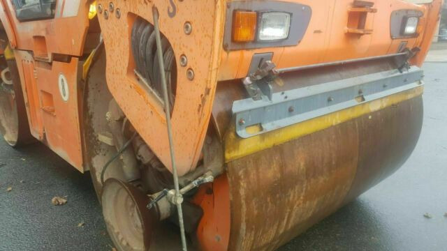 Hamm DV90 VO mit Streuer Klima Deutsche Maschine - Cestni valjar: slika 4 Hamm DV90 VO mit Streuer Klima Deutsche Maschine - Cestni valjar: slika 4