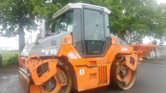 Hamm DV90 VO mit Streuer Klima Deutsche Maschine - Cestni valjar: slika 1 Hamm DV90 VO mit Streuer Klima Deutsche Maschine - Cestni valjar: slika 1