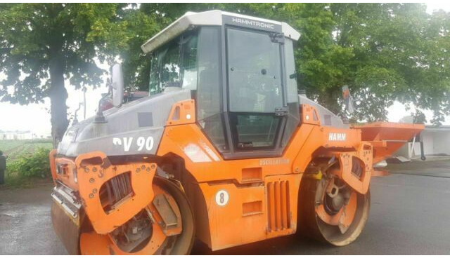 Hamm DV90 VO mit Streuer Klima German Maschine - Valjar: slika 1 Hamm DV90 VO mit Streuer Klima German Maschine - Valjar: slika 1