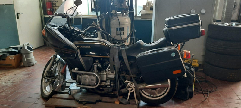 Honda GL 2 Goldwing - Motorno kolo: slika 3 Honda GL 2 Goldwing - Motorno kolo: slika 3