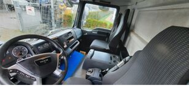 MAN TGM 12.250PS Plane/Spr.mit Anh. 120m3 - Tovornjak s ponjavo: slika 5 MAN TGM 12.250PS Plane/Spr.mit Anh. 120m3 - Tovornjak s ponjavo: slika 5