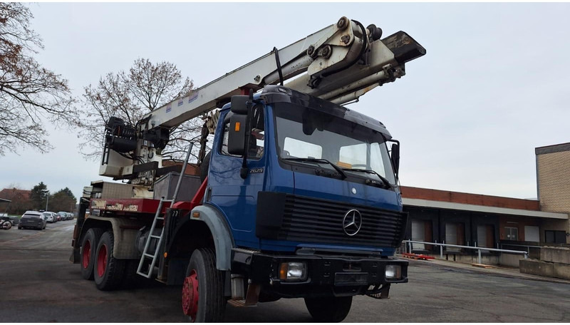 Mercedes-Benz 2629 AK Motorwagen mit Kran Dachdeckerkran6x6 - Tovornjak z dvigalom: slika 3 Mercedes-Benz 2629 AK Motorwagen mit Kran Dachdeckerkran6x6 - Tovornjak z dvigalom: slika 3