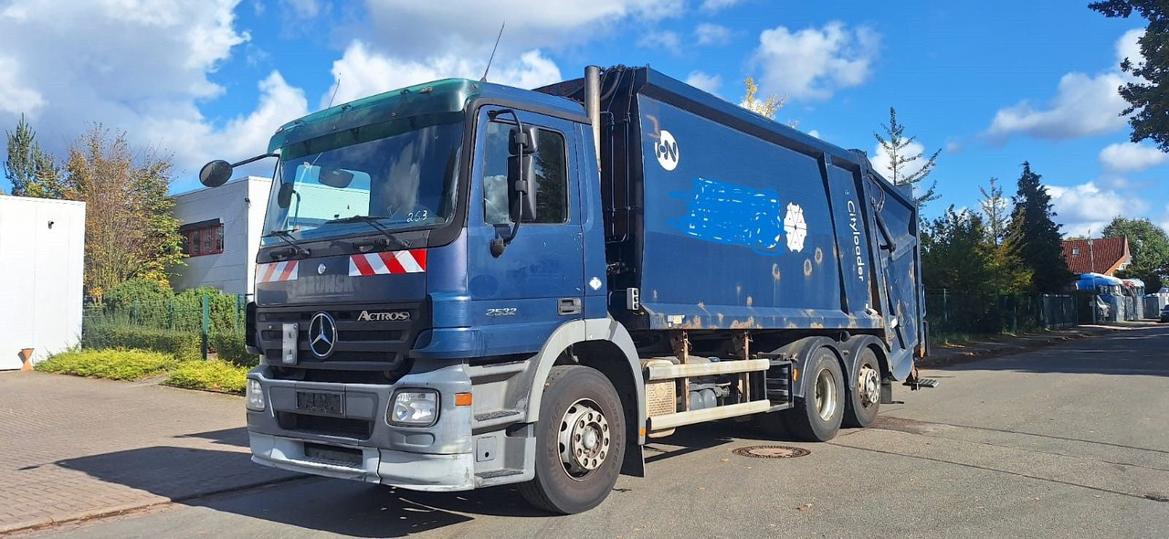 Mercedes-Benz 2632 Müllwgen 6x2 M.Haus Blatt/Luft - Smetarski tovornjak: slika 1 Mercedes-Benz 2632 Müllwgen 6x2 M.Haus Blatt/Luft - Smetarski tovornjak: slika 1