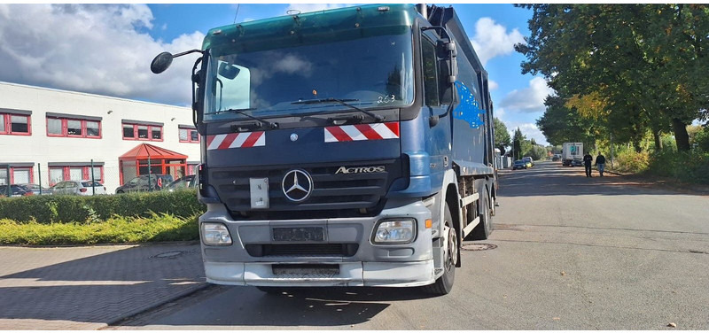 Mercedes-Benz 2632 Müllwgen 6x2 M.Haus Blatt/Luft - Smetarski tovornjak: slika 3 Mercedes-Benz 2632 Müllwgen 6x2 M.Haus Blatt/Luft - Smetarski tovornjak: slika 3