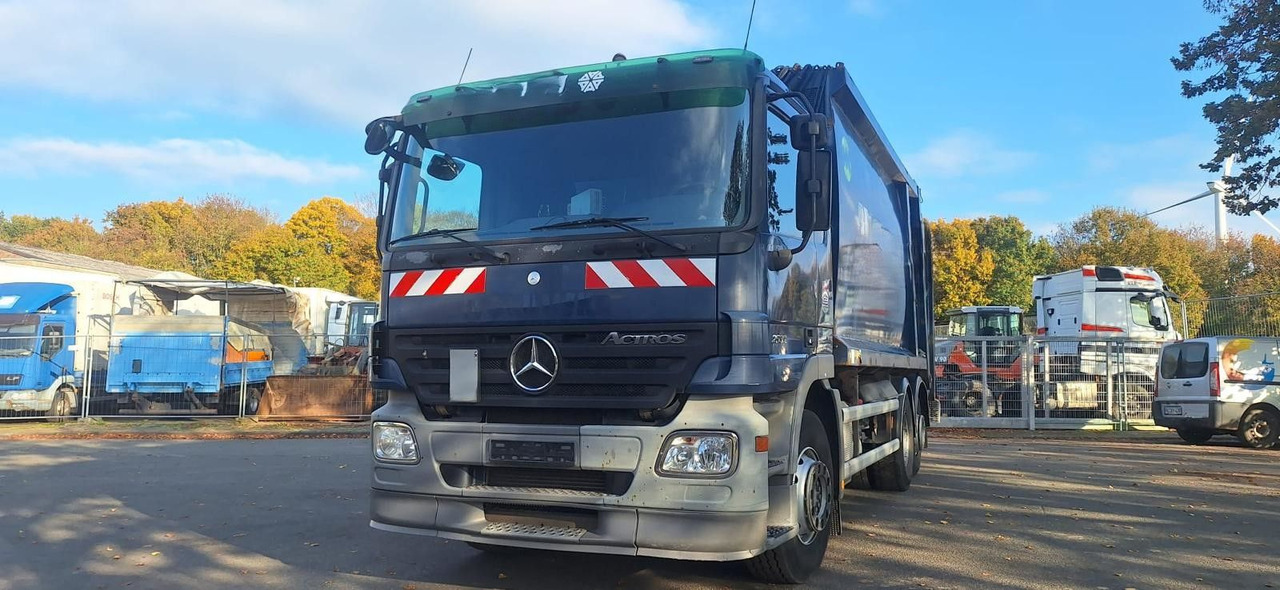 Mercedes-Benz 2632 Müllwgen 6x2 M.Haus E5 Blatt/Luft - Smetarski tovornjak: slika 1 Mercedes-Benz 2632 Müllwgen 6x2 M.Haus E5 Blatt/Luft - Smetarski tovornjak: slika 1