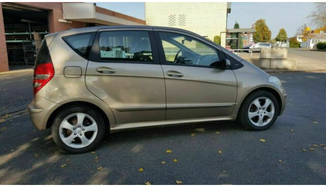 Mercedes-Benz A-Klasse 200 CDI - Avtomobil: slika 2 Mercedes-Benz A-Klasse 200 CDI - Avtomobil: slika 2