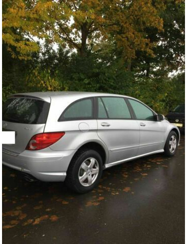 Mercedes-Benz R-Klasse 320 CDI L 4Matic 7G-TRONIC DPF AMG-Paket - Kombilimuzina: slika 2 Mercedes-Benz R-Klasse 320 CDI L 4Matic 7G-TRONIC DPF AMG-Paket - Kombilimuzina: slika 2