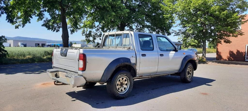 Nissan Pickup Doka - Avtomobil: slika 3 Nissan Pickup Doka - Avtomobil: slika 3