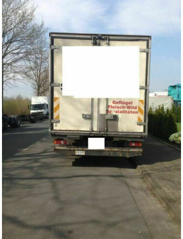 Renault Midlum 220 Tiefkühlkoffer Thermoking Diesel+Stro - Tovornjak hladilnik: slika 4 Renault Midlum 220 Tiefkühlkoffer Thermoking Diesel+Stro - Tovornjak hladilnik: slika 4