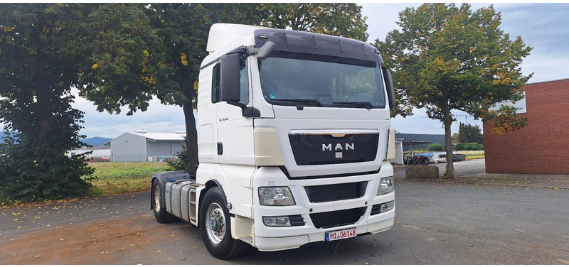 MAN TGX18.440H 4x4 SZM Kipphydraulik - Vlačilec: slika 1 MAN TGX18.440H 4x4 SZM Kipphydraulik - Vlačilec: slika 1