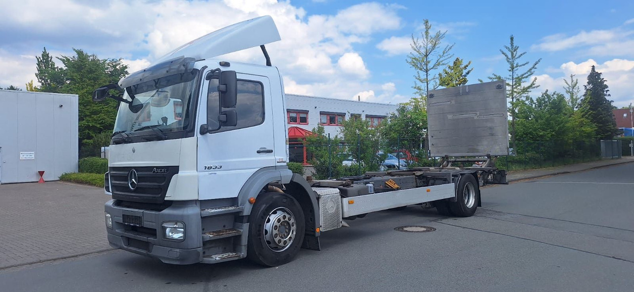 Mercedes-Benz 1833 2 Achser für BDF mit LBW - Vlačilec: slika 1 Mercedes-Benz 1833 2 Achser für BDF mit LBW - Vlačilec: slika 1