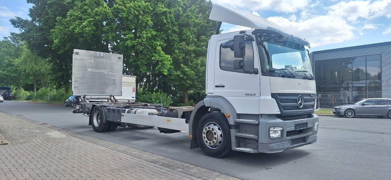 Mercedes-Benz 1833 2 Achser für BDF mit LBW - Vlačilec: slika 2 Mercedes-Benz 1833 2 Achser für BDF mit LBW - Vlačilec: slika 2