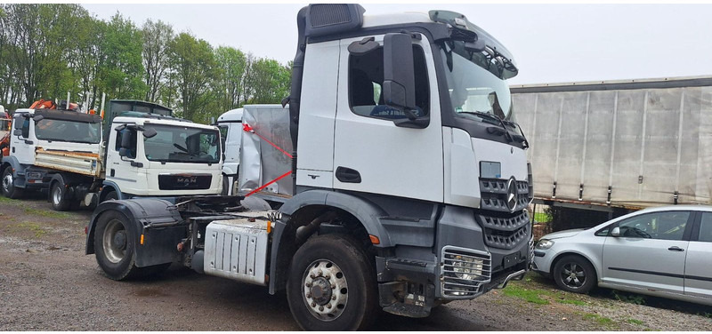 Mercedes-Benz 1840 HD 4x4 Arocs - Vlačilec: slika 2 Mercedes-Benz 1840 HD 4x4 Arocs - Vlačilec: slika 2