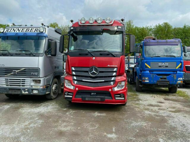 Mercedes-Benz 1842 Actros MP4 Kipperhydraulik - Vlačilec: slika 2 Mercedes-Benz 1842 Actros MP4 Kipperhydraulik - Vlačilec: slika 2