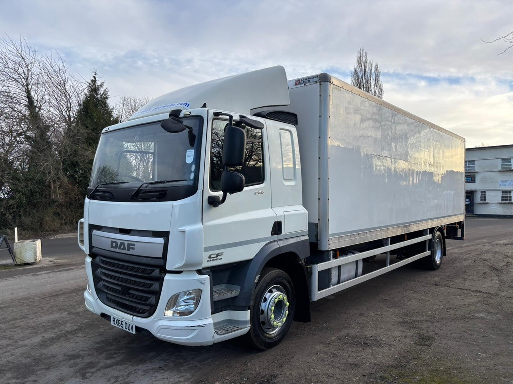 2015 DAF CF 220 Rigid Truck - Tovornjak zabojnik: slika 3 2015 DAF CF 220 Rigid Truck - Tovornjak zabojnik: slika 3