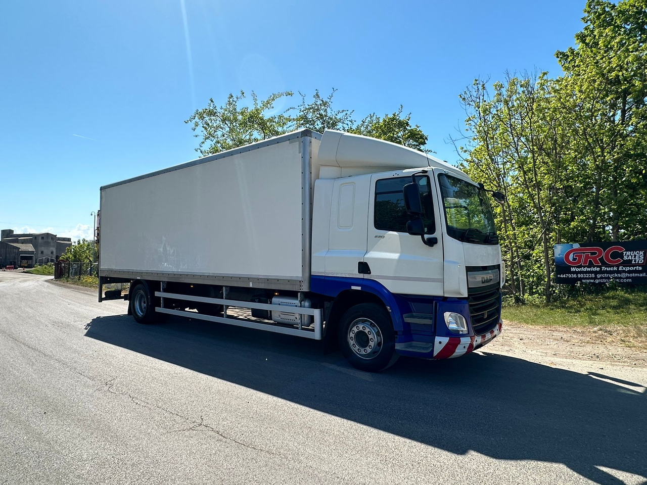 2016 DAF CF 220 Rigid Truck - Tovornjak zabojnik: slika 2 2016 DAF CF 220 Rigid Truck - Tovornjak zabojnik: slika 2