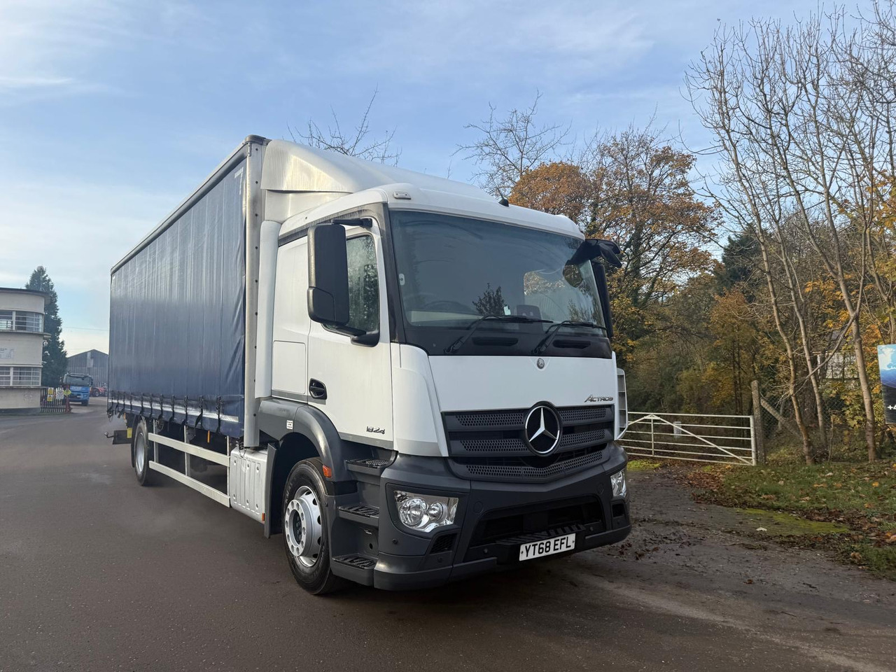 2018 Mercedes Actros 1824 Curtainside Truck - Tovornjak s ponjavo: slika 4 2018 Mercedes Actros 1824 Curtainside Truck - Tovornjak s ponjavo: slika 4