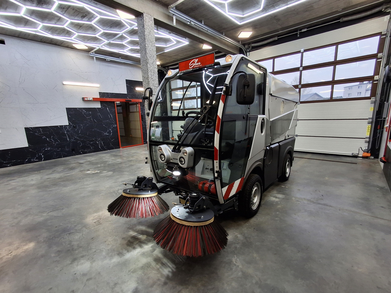 Bucher CityCat 1000 Zamiatarka Kehrmaschine PM10 - Vozilo za pometanje: slika 2 Bucher CityCat 1000 Zamiatarka Kehrmaschine PM10 - Vozilo za pometanje: slika 2