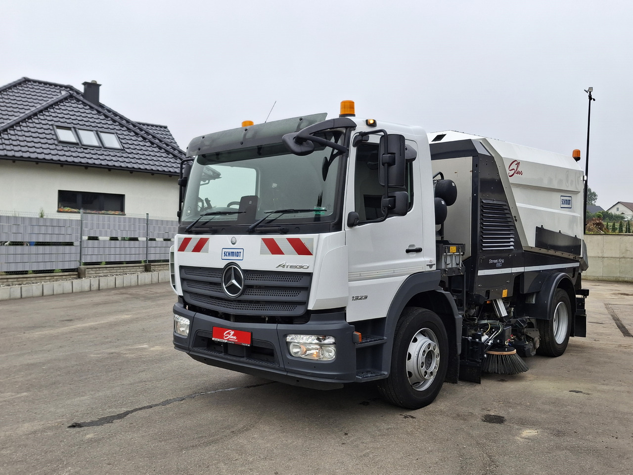 MERCEDES-BENZ Atego 1523 Zamiatarka Kehrmaschine Schmidt Street King 660 Euro 6 PM10 2 Motoren Szczotki L/R 2016r - Vozilo za pometanje: slika 2 MERCEDES-BENZ Atego 1523 Zamiatarka Kehrmaschine Schmidt Street King 660 Euro 6 PM10 2 Motoren Szczotki L/R 2016r - Vozilo za pometanje: slika 2