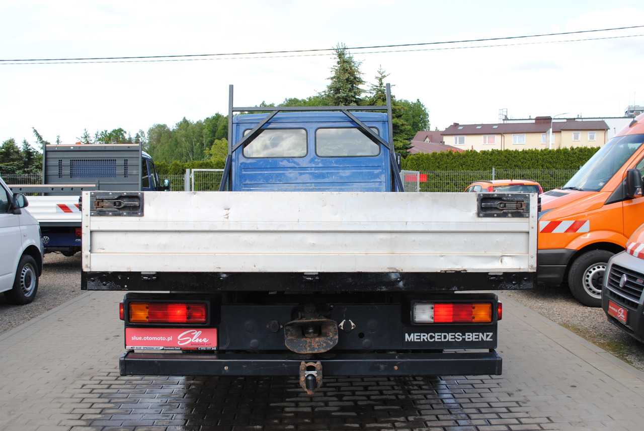 Mercedes-Benz 711D Doka Dubel Kabina Pritsche Doppelkabine - Tovornjak s kesonom: slika 3 Mercedes-Benz 711D Doka Dubel Kabina Pritsche Doppelkabine - Tovornjak s kesonom: slika 3