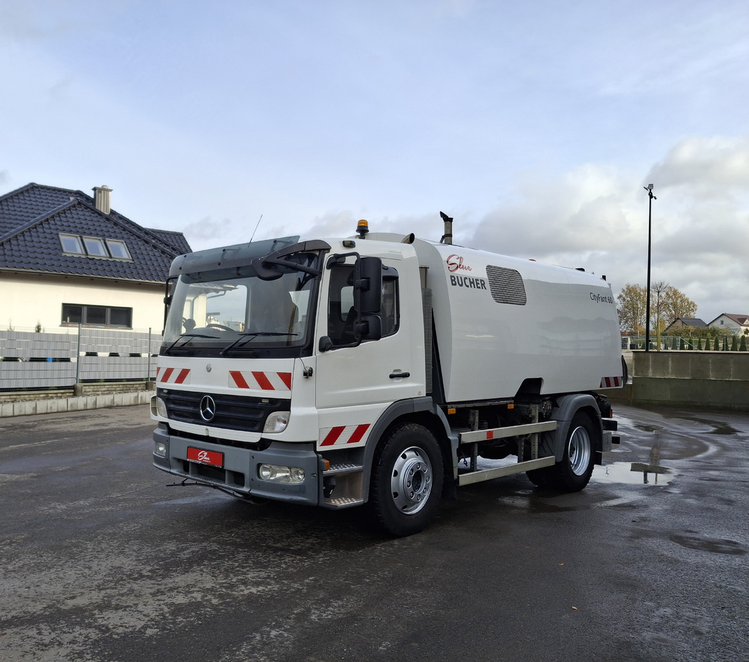 Mercedes-Benz Atego 1524 Zamiatarka Kehrmaschine BUCHER 2 Motoren Sweeper - Vozilo za pometanje: slika 2 Mercedes-Benz Atego 1524 Zamiatarka Kehrmaschine BUCHER 2 Motoren Sweeper - Vozilo za pometanje: slika 2