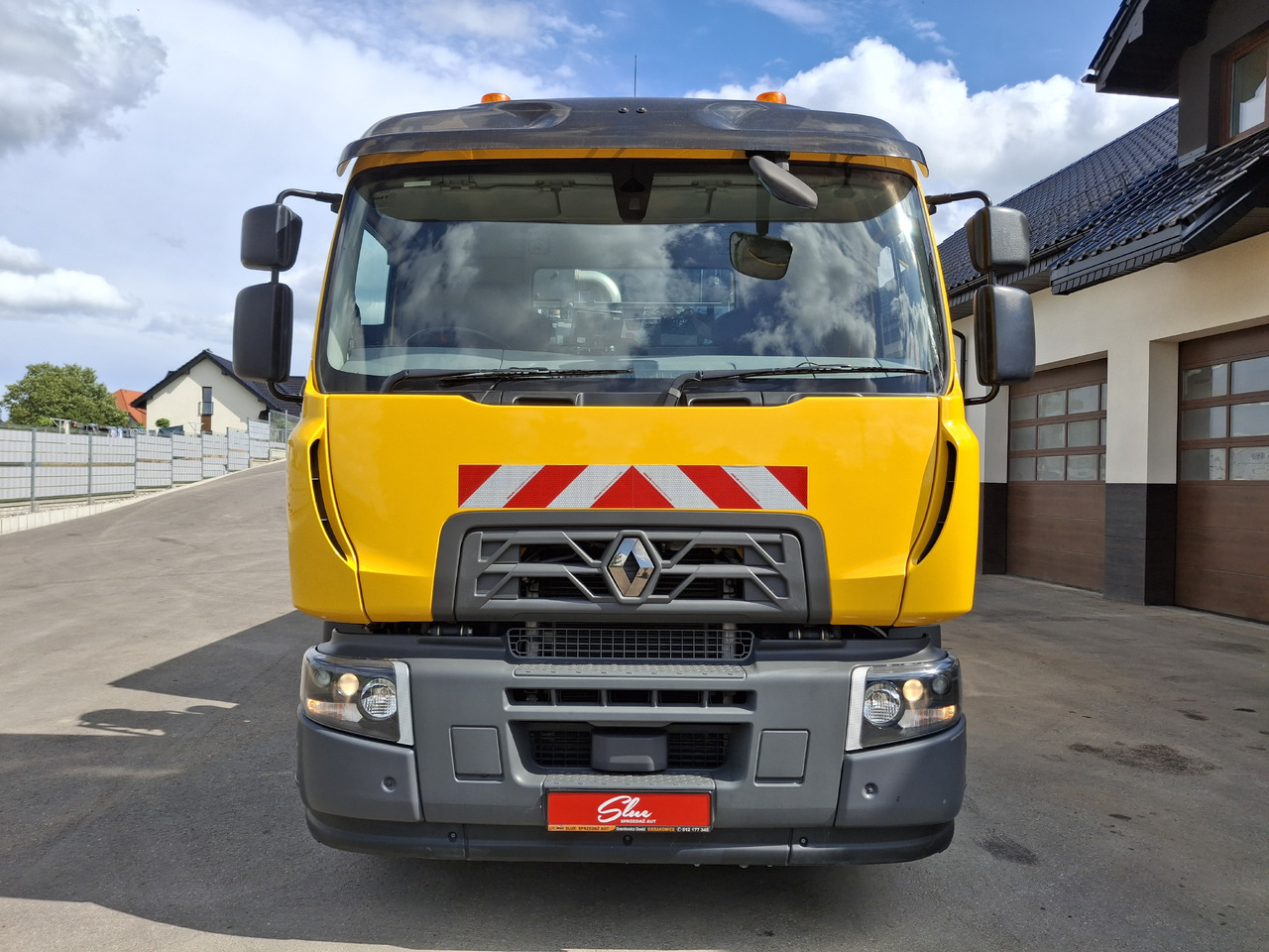 RENAULT C280 Kehrmaschine Zamiatarka SEMAT Zoeller FAUN Karcher L/R 2 Motoren 2018r 740 Mth Euro 6 - Vozilo za pometanje: slika 2 RENAULT C280 Kehrmaschine Zamiatarka SEMAT Zoeller FAUN Karcher L/R 2 Motoren 2018r 740 Mth Euro 6 - Vozilo za pometanje: slika 2