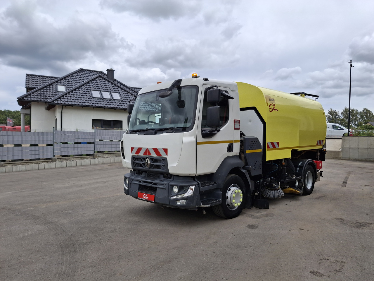 RENAULT D16 Zamiatarka Kehrmaschine SEMAT Zoeller FAUN Karcher Szczotki L/R Hydrostat Euro 6 PM10 Rura Do Liści - Vozilo za pometanje: slika 3 RENAULT D16 Zamiatarka Kehrmaschine SEMAT Zoeller FAUN Karcher Szczotki L/R Hydrostat Euro 6 PM10 Rura Do Liści - Vozilo za pometanje: slika 3