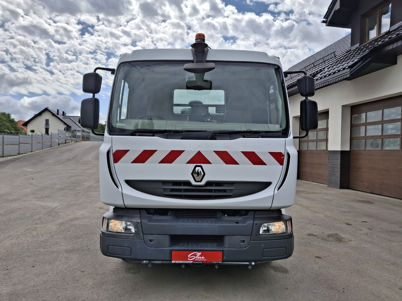 RENAULT Midlum 220 Zamiatarka Johnston VS500 Szczotki L/R Obie Strony Napęd Hydrostatyczny 2012r - Vozilo za pometanje: slika 2 RENAULT Midlum 220 Zamiatarka Johnston VS500 Szczotki L/R Obie Strony Napęd Hydrostatyczny 2012r - Vozilo za pometanje: slika 2