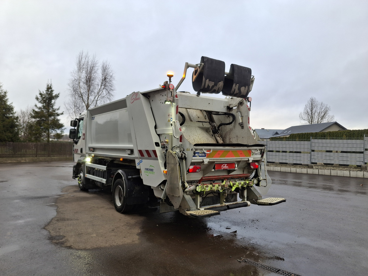 Renault D12 Truck Śmieciarka Müllwagen Garbage Truck FARID Euro 6 - Smetarski tovornjak: slika 3 Renault D12 Truck Śmieciarka Müllwagen Garbage Truck FARID Euro 6 - Smetarski tovornjak: slika 3