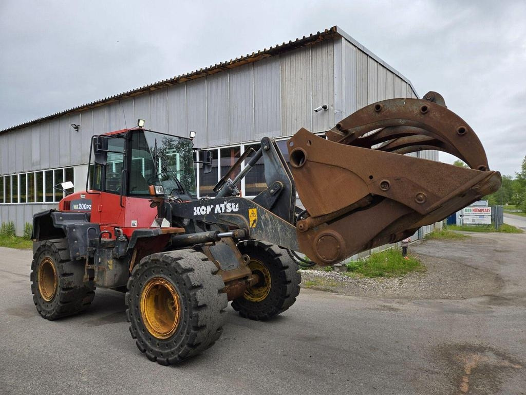 Komatsu WA200PZ-6 - Kolesni nakladalec: slika 4 Komatsu WA200PZ-6 - Kolesni nakladalec: slika 4