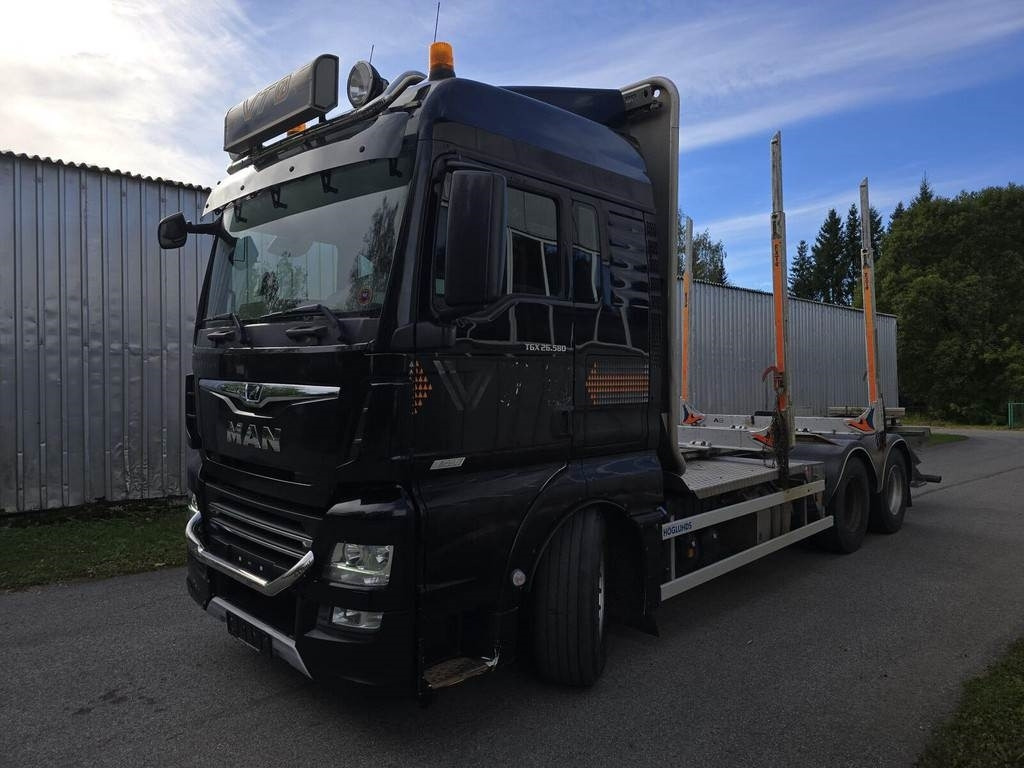MAN TGX 26.580 6X4 EXTE - Tovornjak za prevoz lesa: slika 1 MAN TGX 26.580 6X4 EXTE - Tovornjak za prevoz lesa: slika 1
