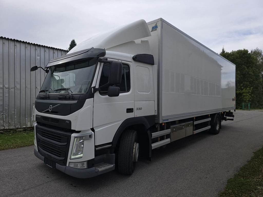 Volvo FM330 4X2 - Tovornjak zabojnik: slika 1 Volvo FM330 4X2 - Tovornjak zabojnik: slika 1