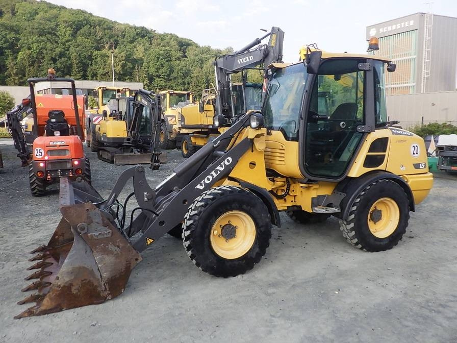 Volvo L 25 F - Kolesni nakladalec: slika 1 Volvo L 25 F - Kolesni nakladalec: slika 1