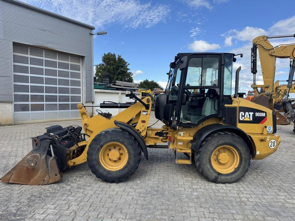 Kolesni nakladalec CAT 908M: slika 8