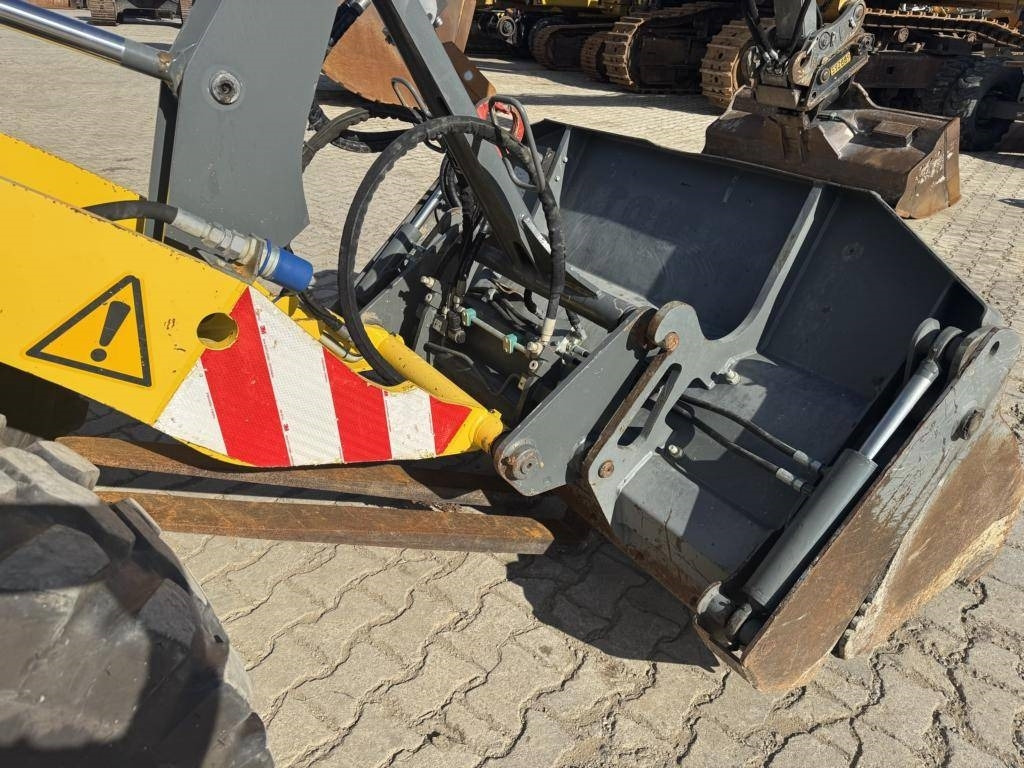 Kolesni nakladalec Kramer 8095 mit Klappschaufel und Palettengabeln: slika 7