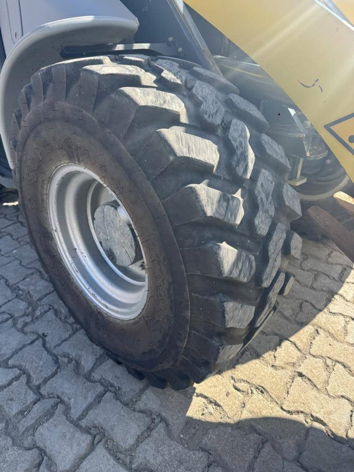 Kolesni nakladalec Kramer 8095 mit Klappschaufel und Palettengabeln: slika 11